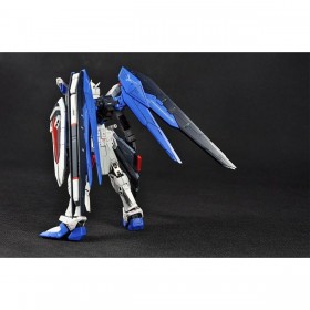 Statua Decorativa Bandai FREEDOM GUNDAM