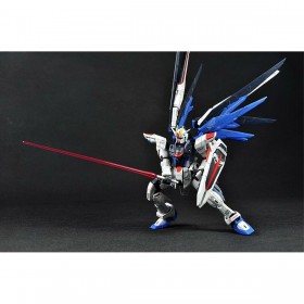 Statua Decorativa Bandai FREEDOM GUNDAM