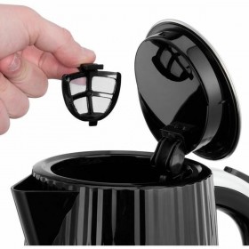 Bollitore Russell Hobbs Nero Acciaio inossidabile Plastica 2400 W 1,7 L