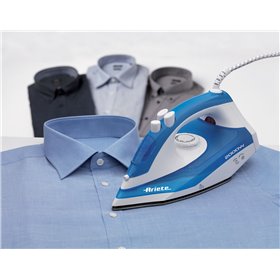 Ariete 6234 Steam Iron - Ferro da stiro con piastra in teflon - Colpo vapore 140 gr/min - Serbatoio 250 ml - 2000 W - Bianco e A
