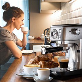 Ariete 1381 Macchina da caffè con manometro, compatibile con caffè in polvere e cialde ESE, 1300 W, Capacità 1,1 L, 15 bar di pr